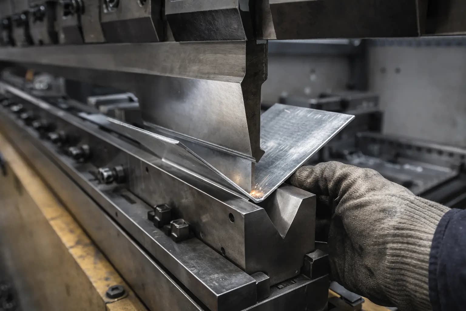 Büküm ve Abkant Parçaları